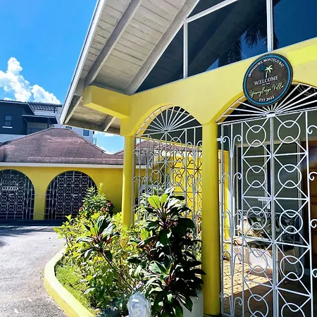 Yancey Largo Villa With Private Pool