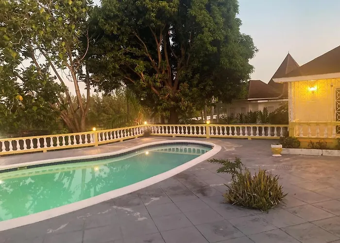 Yancey Largo With Private Pool Villa *