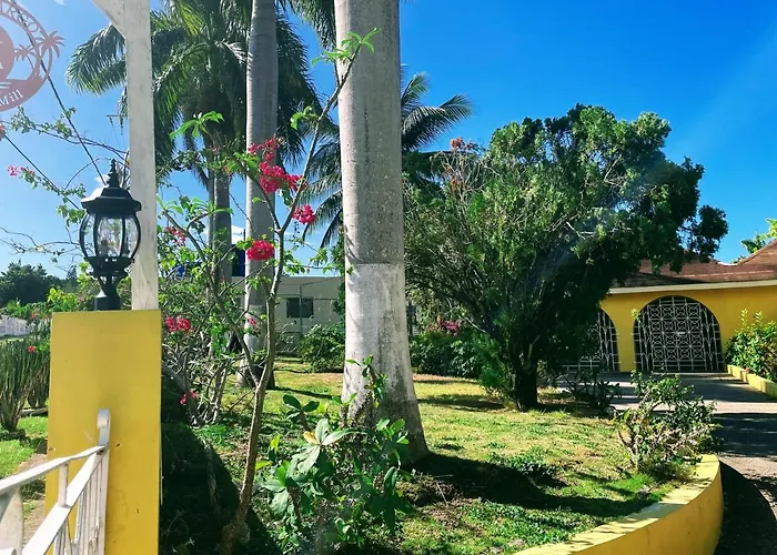 Yancey Largo With Private Pool Villa