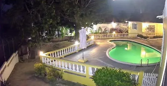 Yancey Largo With Private Pool