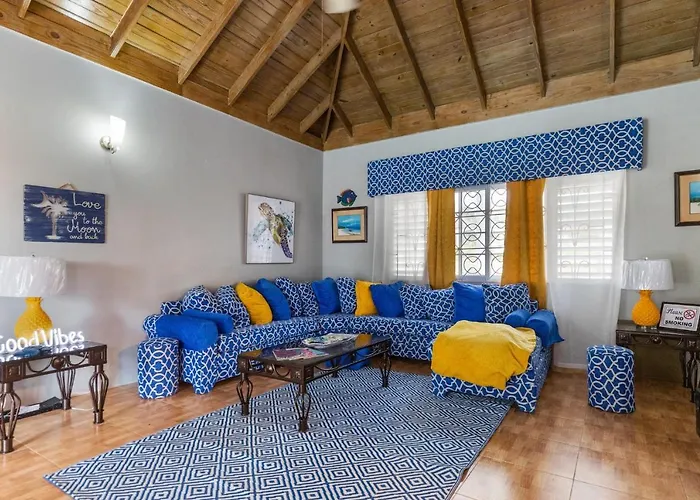 Yancey Largo With Private Pool *