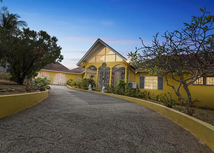 Yancey Largo With Private Pool Villa