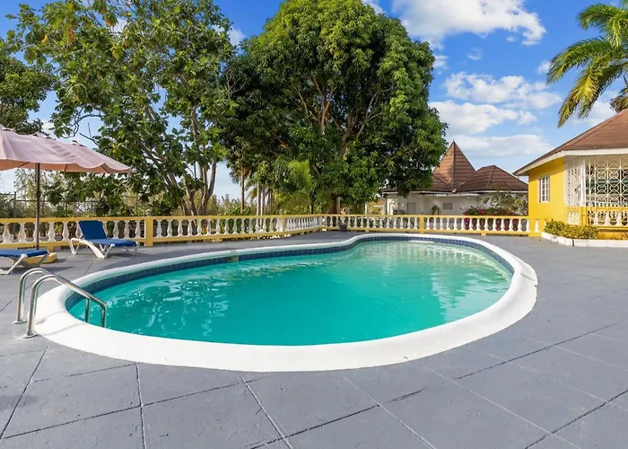 Villa Yancey Largo With Private Pool