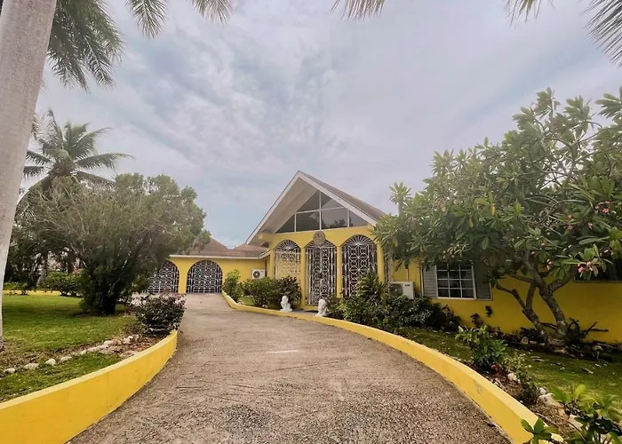 Villa Yancey Largo With Private Pool