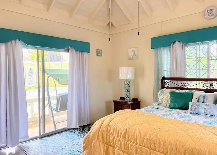 Yancey Largo With Private Pool *